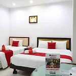 RedDoorz Plus near Hoang Van Thu Park 1