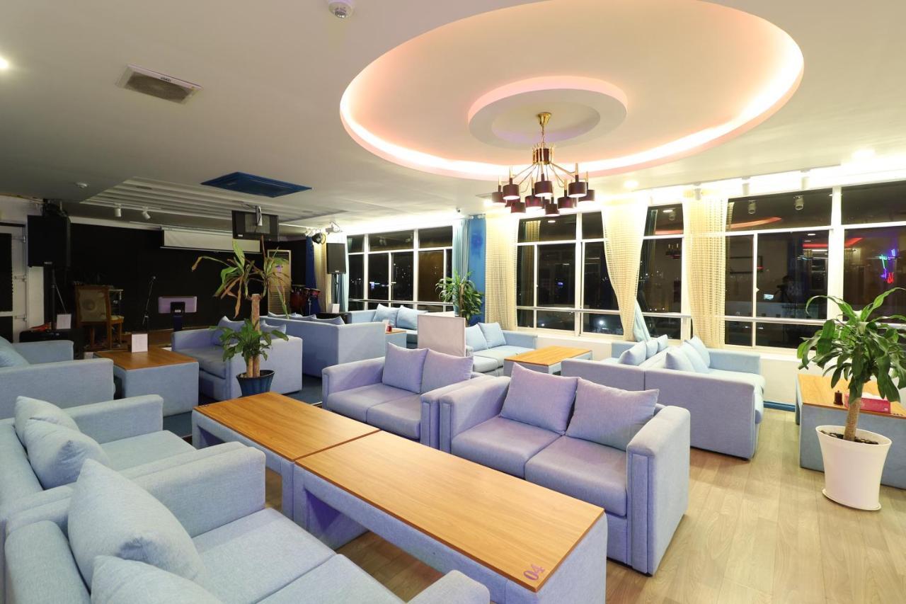 Khách sạn Reddoorz Saigon Modern 2 Ba Vi 3*